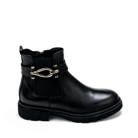 Alternative view of Gianni-Crasto-7962 nature-nero