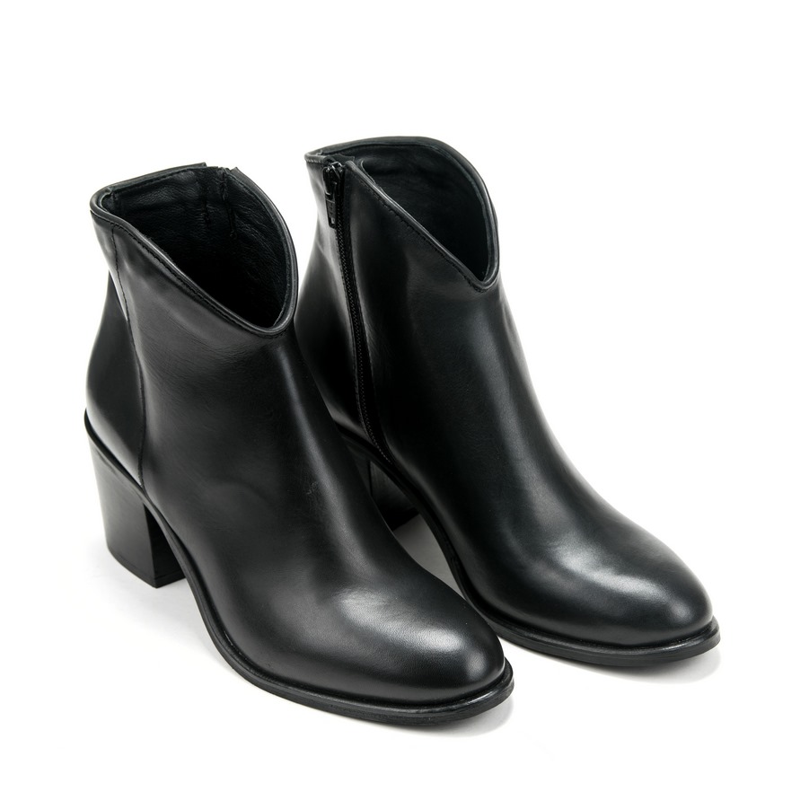 Ženske kožne duboke cipele Silko-TR01 crne na štiklu 1 Moderne plitke čizme od prave kože, udobne i tople za hladne dane – Creator.rs