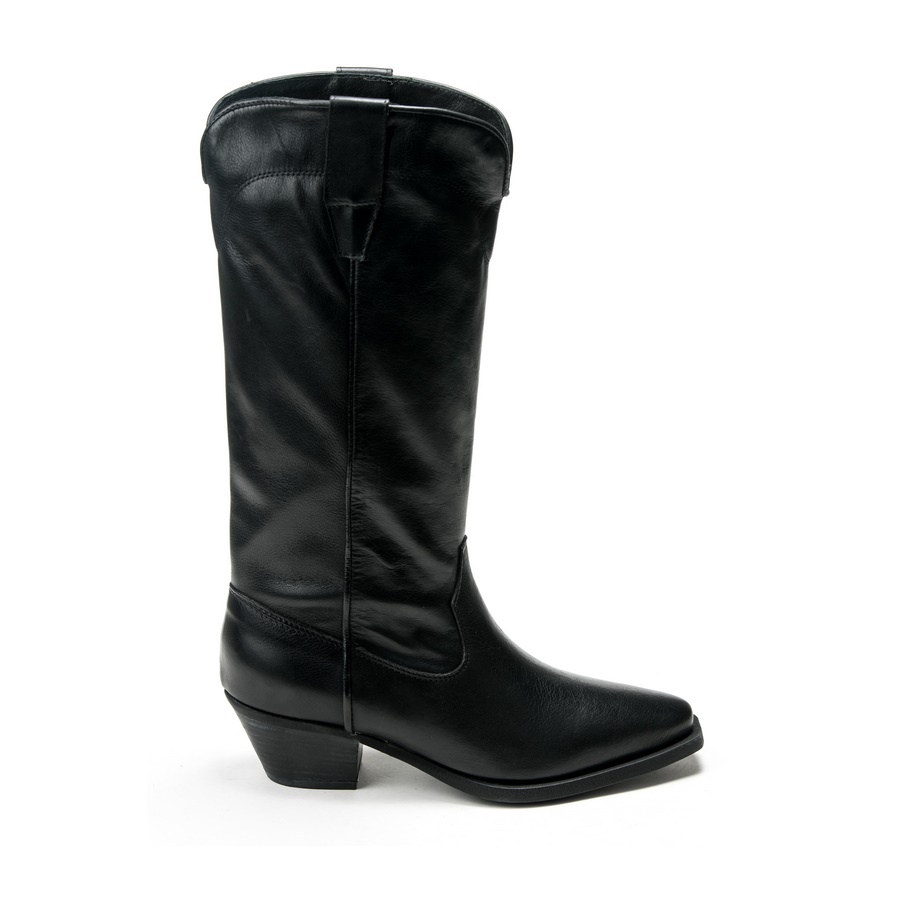 Ženske kožne plitke čizme Silko-07-430 crne na štiklu 2 Elegantne ženske kožne čizme u crnoj boji za jesen/zimu - Creator.rs