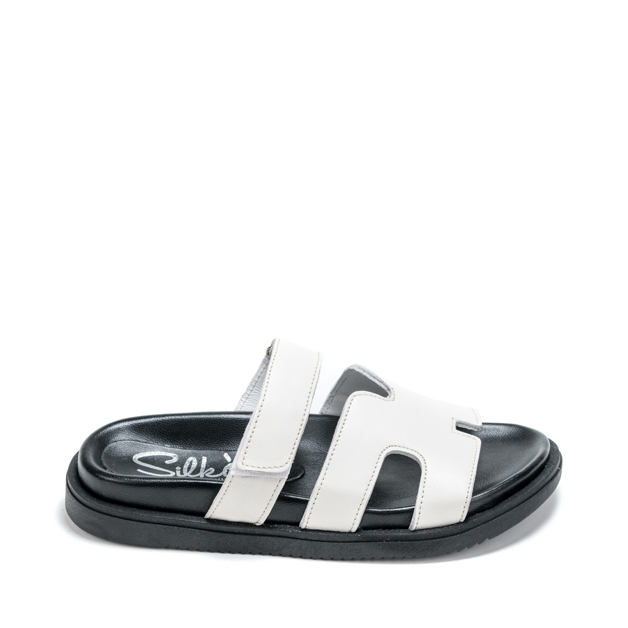 Ženske kožne papuče Silko-E208 bele ravne - Kupite odmah na Creator.rs Ženske kožne papuče Silko-E208 bele ravne - Slika 2