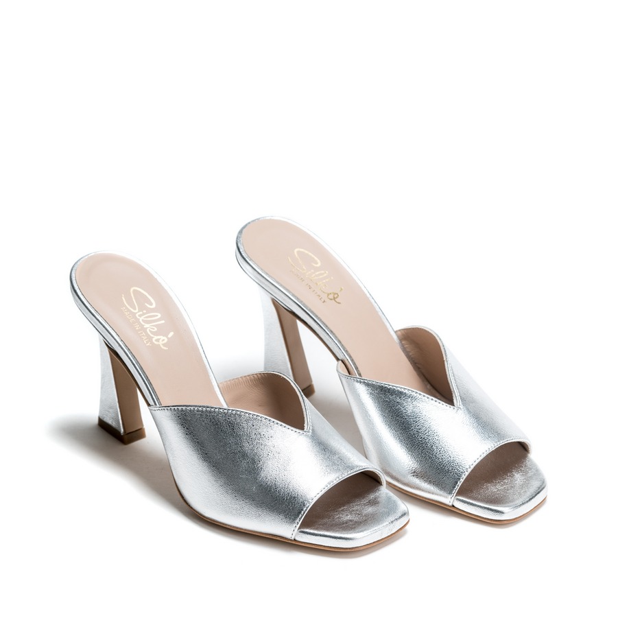 Ženske kožne papuče Silko-NATALIE1 sive na štiklu 1 Ženske kožne papuče Silko-NATALIE1 sive na štiklu