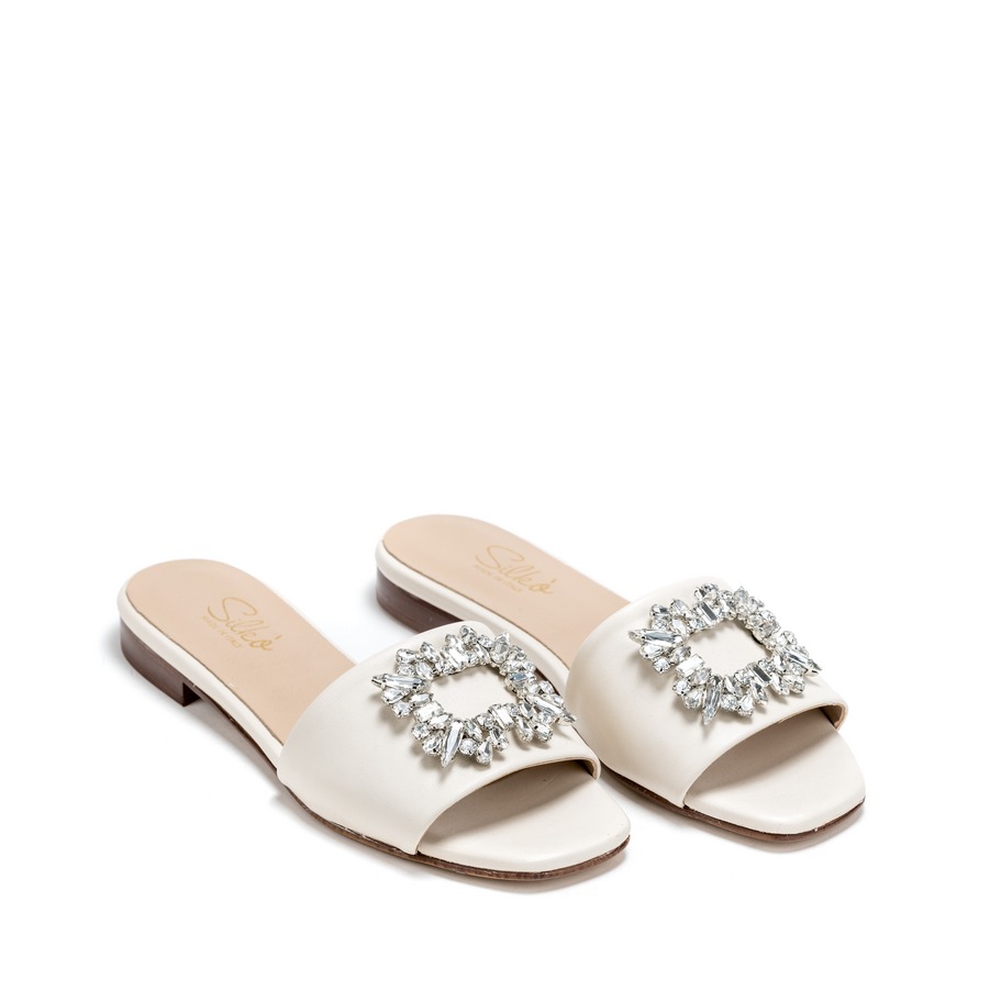 Ženske kožne papuče Silko-CAPRI10 bele ravne 6 15410 silko capri10 panna 2