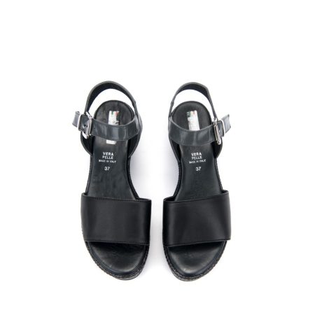 Ženske kožne sandale Studio-50202 crne ravne 5 Creator obuća | Ženska kožna obuća | Ženske kožne sandale | Ženske kožne sandale na štiklu | Sandale na štiklu | Ženske sandale | Štikla | Sezona proleće leto 2023/2024 | Proleće leto 2023 | Creator |