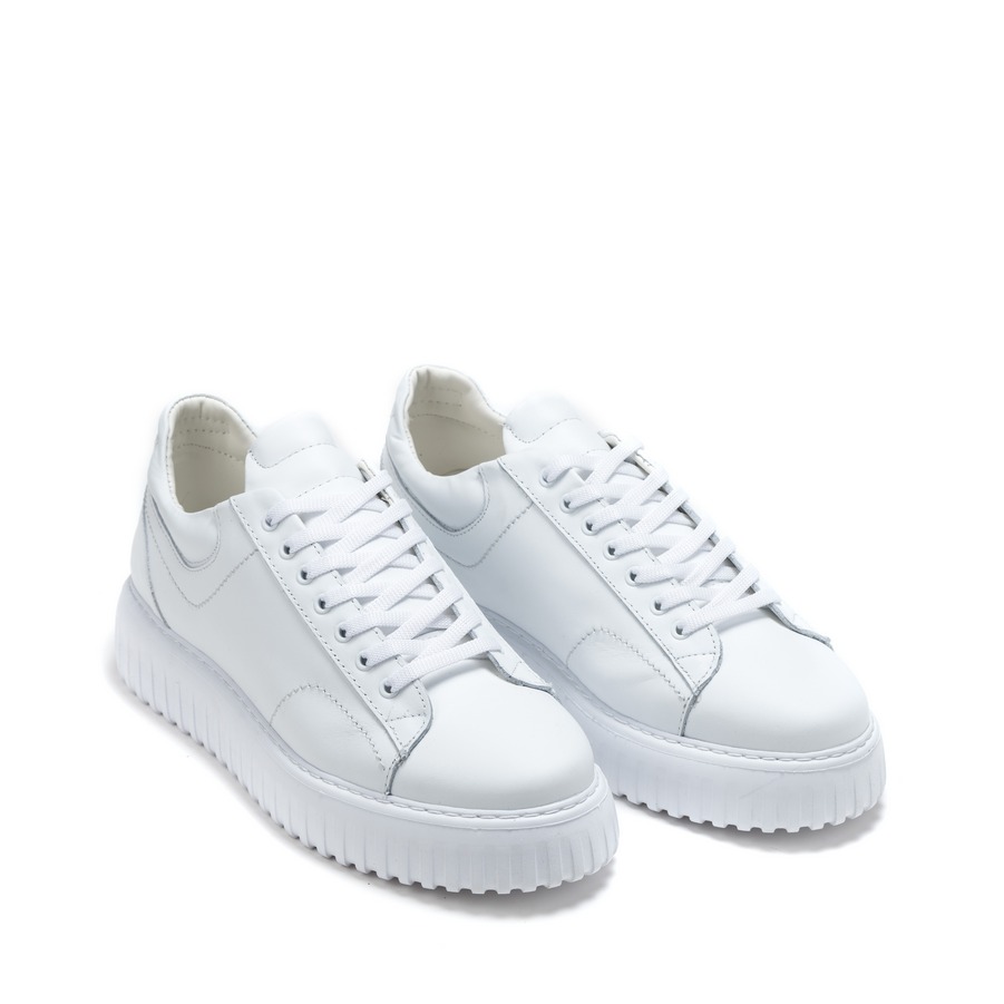 Muške kožne plitke patike Pasito-742-4 bele ravne 1 Muške kožne plitke patike Pasito-742-4 bele ravne